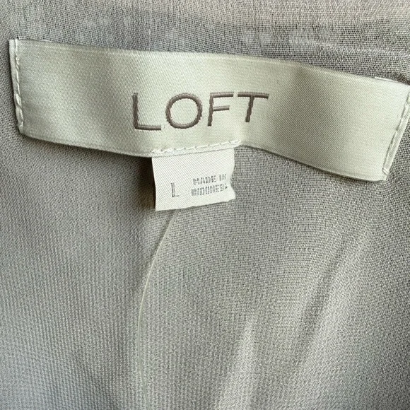 NWT LOFT Black Floral Lace Overlay tank - Picture 6 of 6